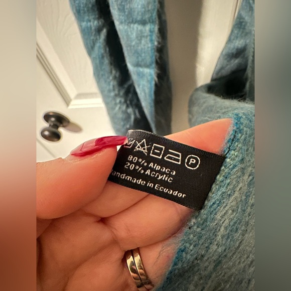 Green Alpaca Scarf - Picture 2 of 2